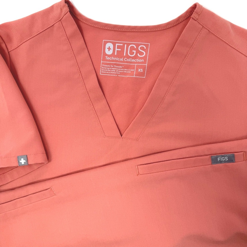 FIGS Technical Collection Womens XS V-Neck‎ Scrub Top Coral Pink FW1100